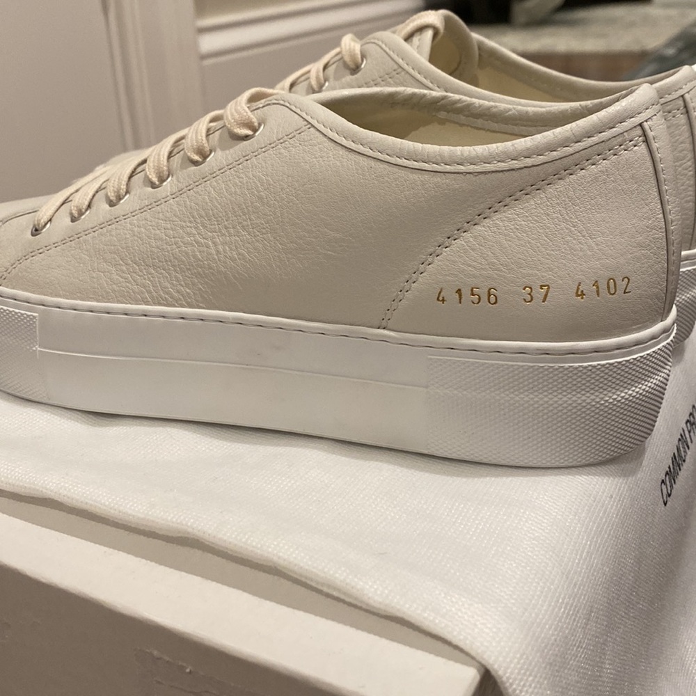 Sneakers - Picture 3 of 5